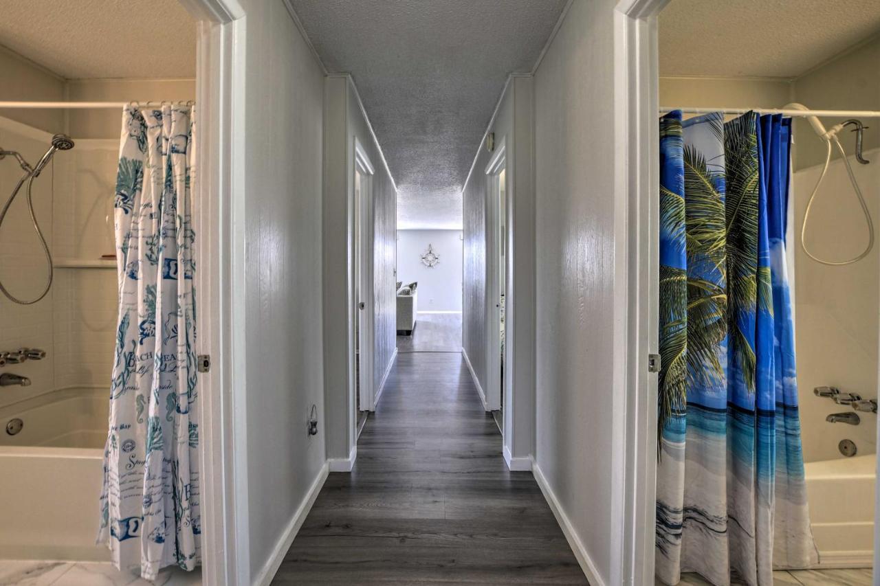 Oak Island Beach Abode With Deck Walk To Shore! Exterior foto